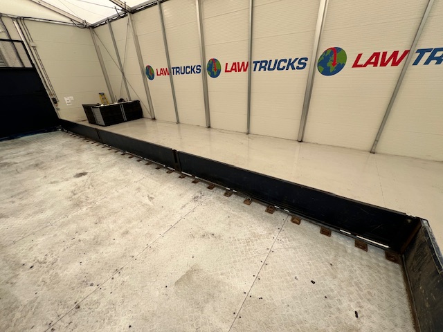Scania P320 6×2 10 Tyre Sleeper Cab Dropside