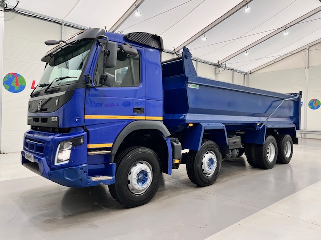 Volvo FM 410 8×4 Day Cab Steel Tipper