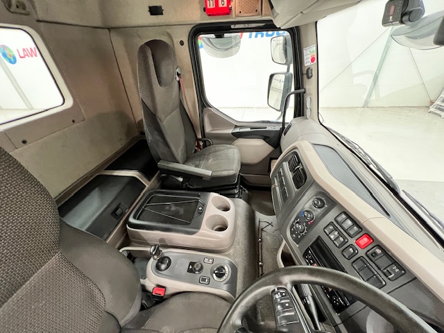 DAF LF 260 4×2 Rest Cab Tractor Unit