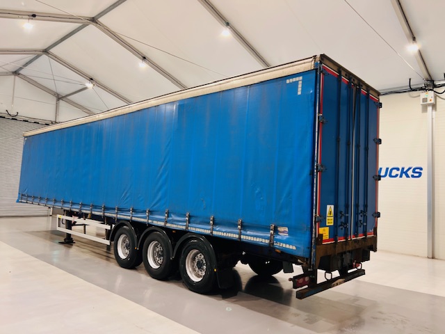 SDC Tri Axle Curtainsider Trailer
