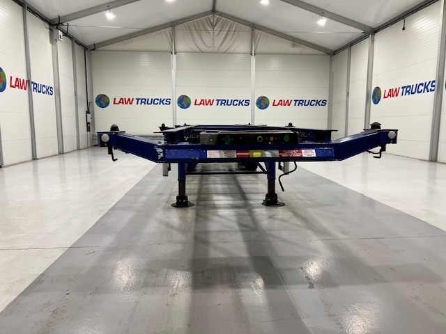 Dennison Tri Axle Sliding Skeletal Trailer BPW