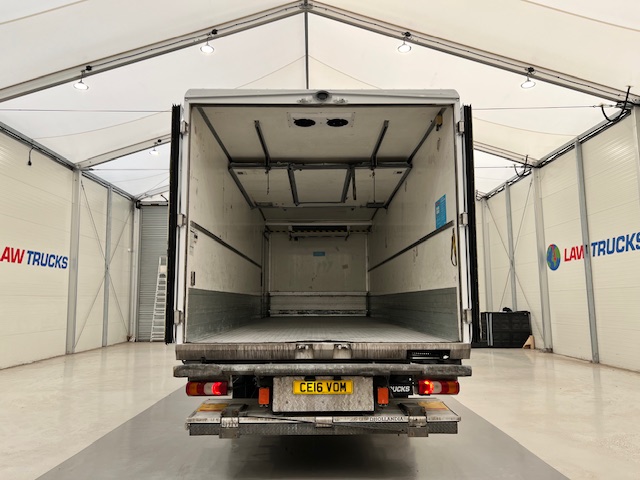 Mercedes Actros 1824 4×2 Sleeper Cab Fridge Box