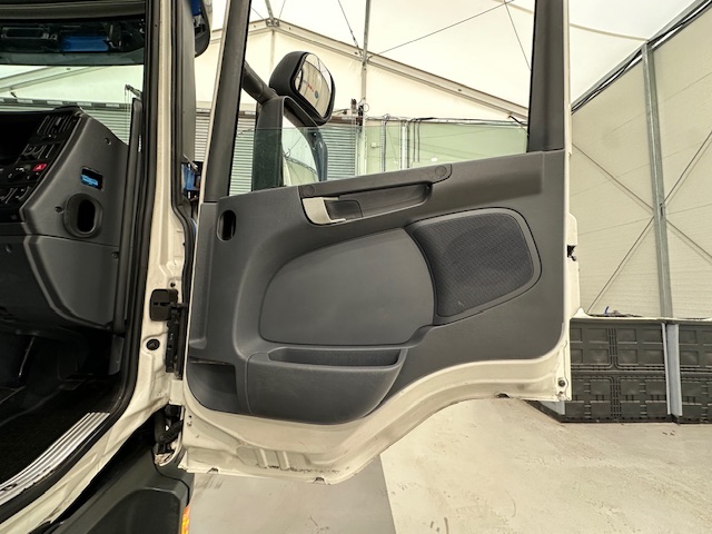 Scania P250 4×2 Sleeper Cab Fridge Box