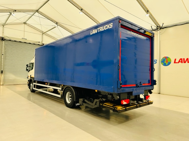 Scania P250 4×2 Sleeper Cab Box Van Manual