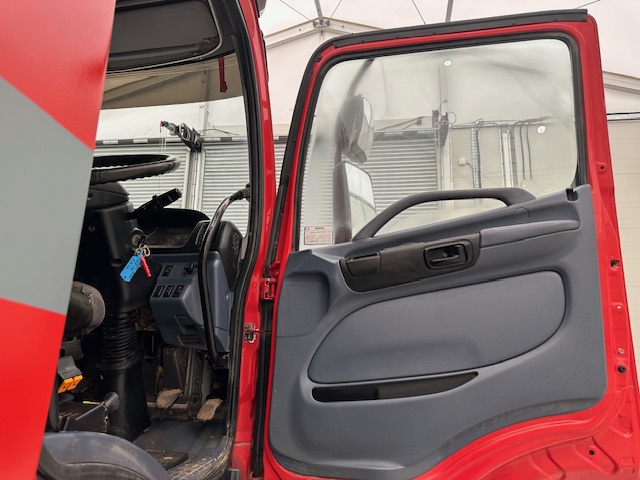Hino 3241 700 8×4 Sleeper Cab Steel Tipper