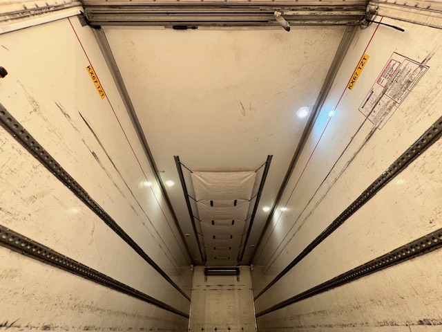 Scania P250 4×2 Sleeper Cab Fridge Box