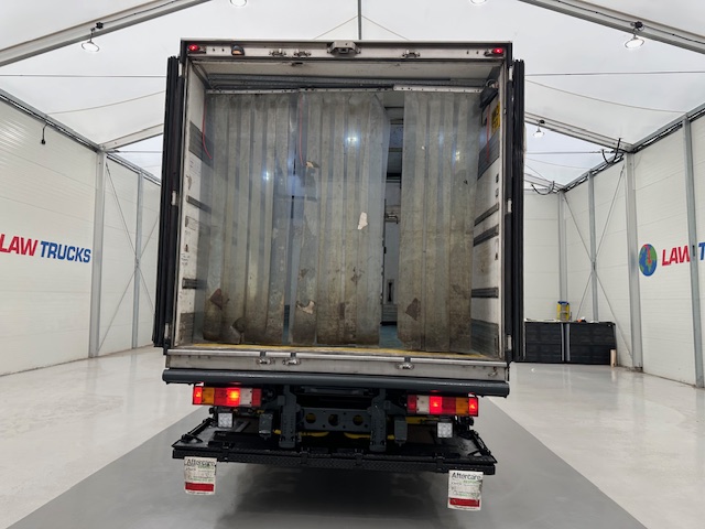 Mercedes Axor 1824 Day Cab Box Van