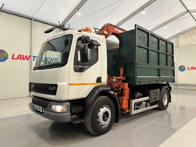 DAF LF55 220 4×2 Steel Tipper Grab Manual