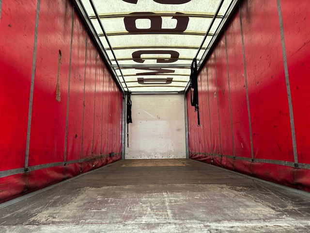 DAF CF 260 Sleeper Cab Curtainsider