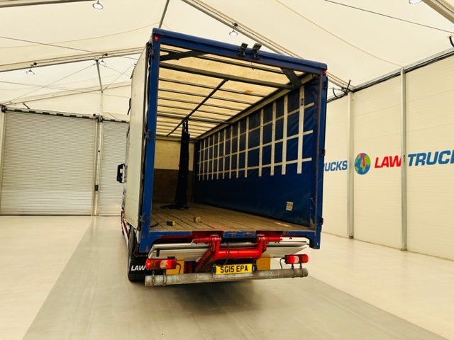 Mercedes Actros 1824 Day Cab Curtainsider