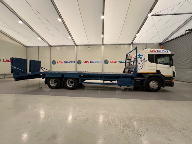 Scania 114 340 6×2 Sleeper Cab Beavertail
