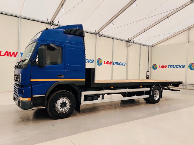 Volvo FM7 250 Globetrotter Flatbed