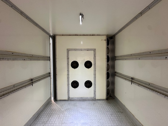 MAN TGS 26.360 6×2 Sleeper Cab Insulated Box Van