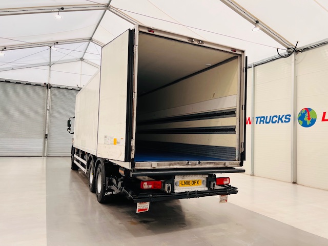 DAF CF 330 6×2 Rear Lift Fridge Box