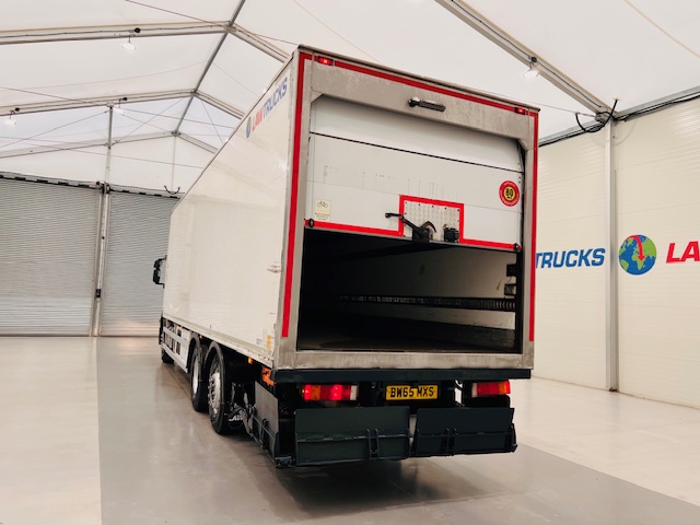 Iveco Stralis 310 AT 6×2 Box Van