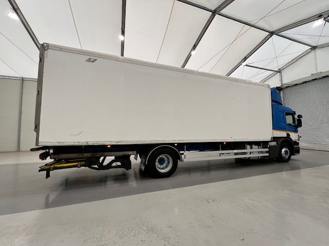 Scania P250 4×2 Sleeper Cab Fridge Box