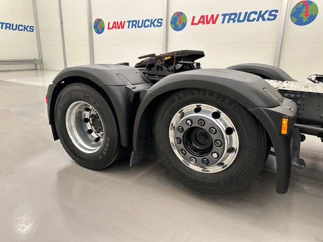 DAF XF 530 6×2 Midlift Tractor Unit