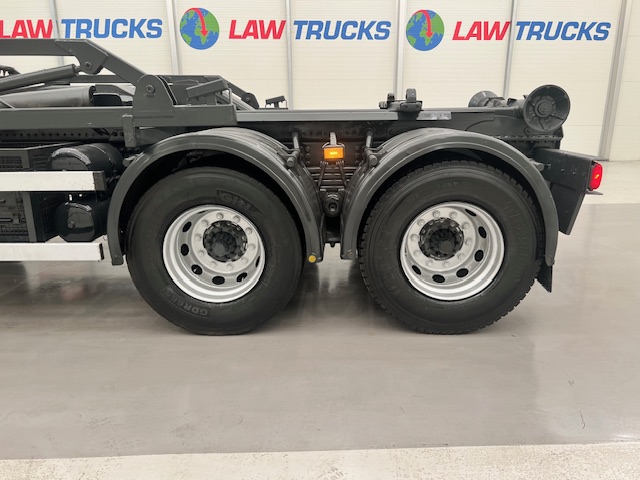 Scania G410 8×4 Rest Cab Hookloader Drawbar