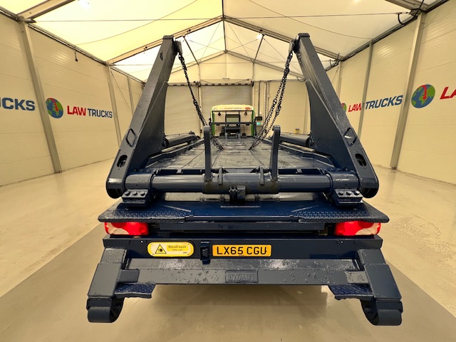 Scania P370 8×4 Sleeper Cab Skip Loader