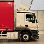 Mercedes Actros 1824 4×2 Sleeper Cab Curtainsider - thumbnail