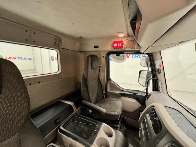 DAF LF 260 4×2 Rest Cab Tractor Unit