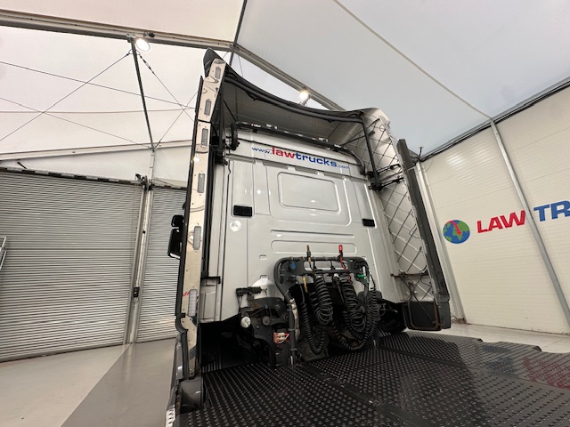 Scania R450 6×2 Highline Midlift Tractor Unit