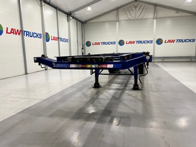 Dennison Tri Axle Sliding Skeletal Trailer BPW