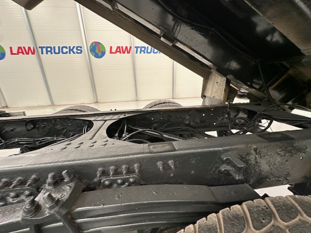 Volvo FM9 300 6×4 Sleeper Cab Tipper Manual