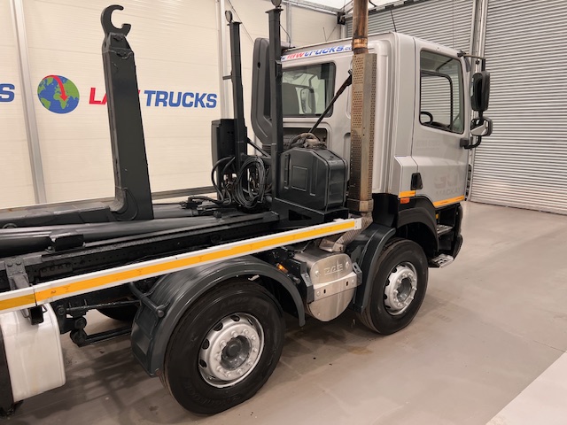 DAF CF85 410 8×4 Day Cab Hookloader Manual