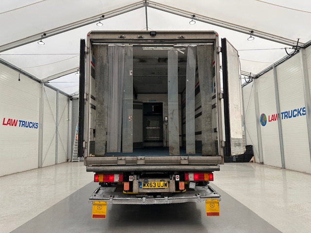Mercedes Axor 1824 Day Cab Box Van