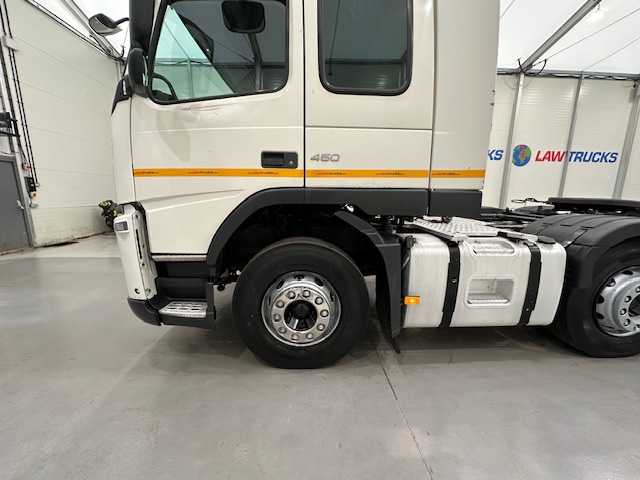 Volvo FM 450 6×2 Midlift Tractor Unit