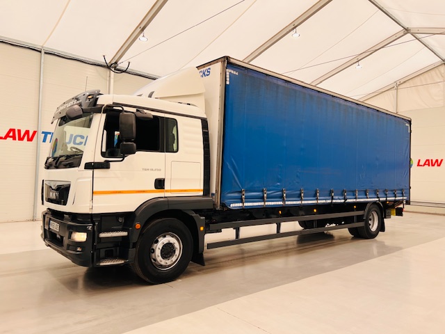 MAN TGM 18.250 Sleeper Cab Curtainsider