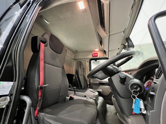 DAF LF 260 4×2 Rest Cab Tractor Unit