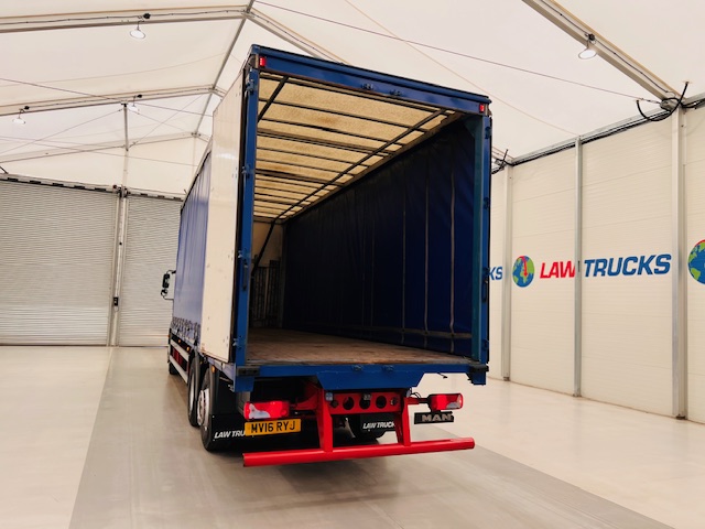 MAN TGS 26.340 6×2 Rear Steer Curtainsider