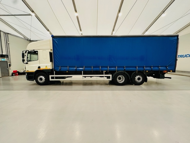 DAF CF75 310 6×2 Rear Lift Sleeper Cab Curtainsider