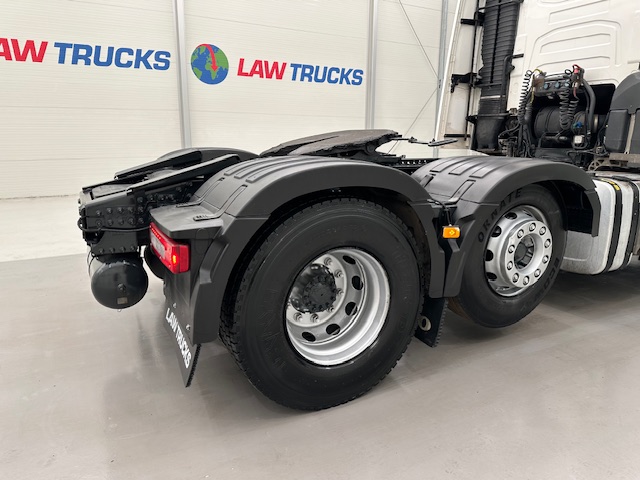 Volvo FH 500 6×2 Midlift Tractor Unit