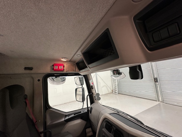 DAF LF 260 4×2 Rest Cab Tractor Unit
