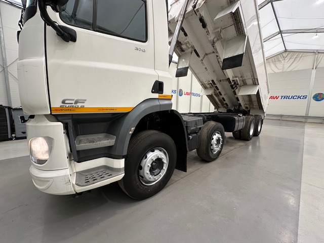 DAF CF 370 8×4 Day Cab Tipper