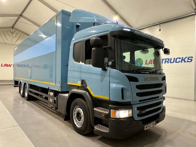 Scania P320 6×2 10 Tyre Rear Lift Insulated Box Van