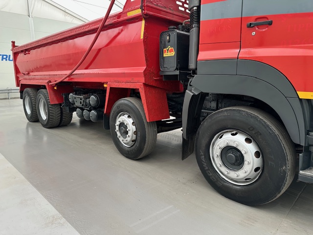 Hino 3241 700 8×4 Sleeper Cab Steel Tipper