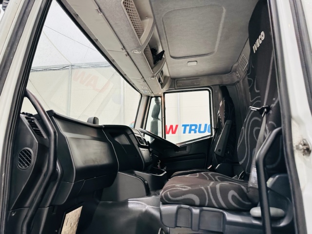 Iveco Stralis 310 AT 6×2 Box Van