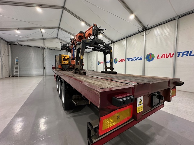 Montracon Tri Axle Flatbed Brick Grab Trailer