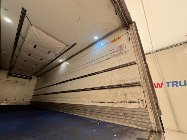 Scania P250 4×2 Sleeper Cab Fridge Box
