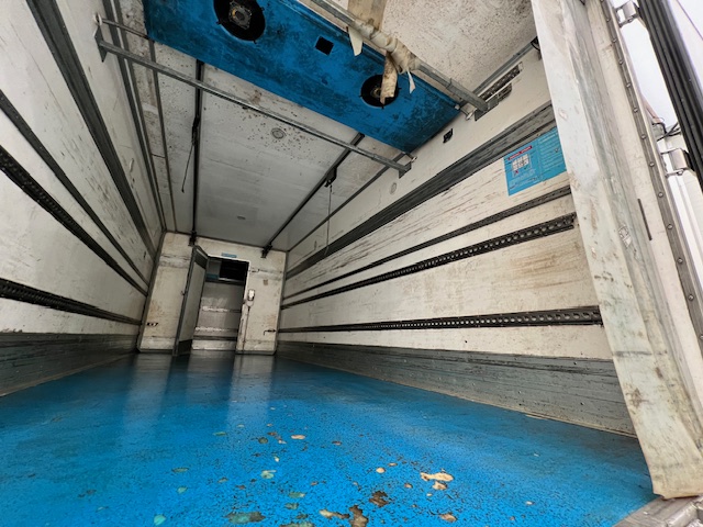 Mercedes Axor 1824 Day Cab Fridge Box