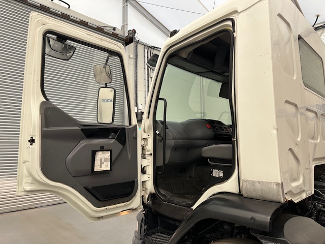 DAF LF55 220 4×2 Steel Tipper Grab Manual