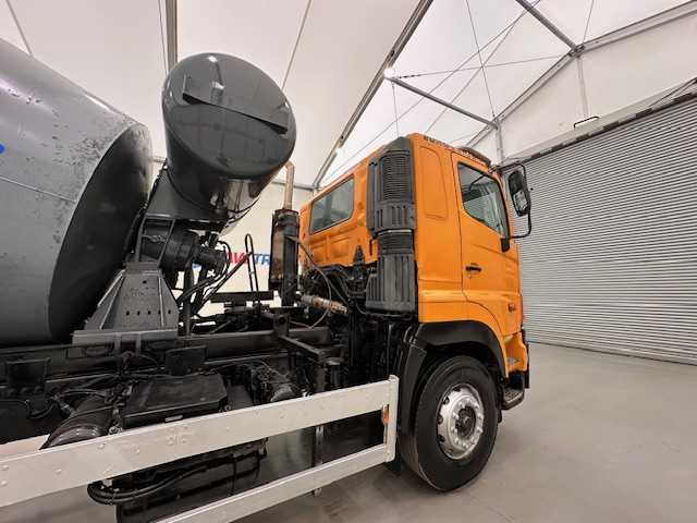 Hino 700 3241 8×4 Cement Mixer