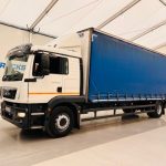 MAN TGM 18.250 Sleeper Cab Curtainsider - thumbnail