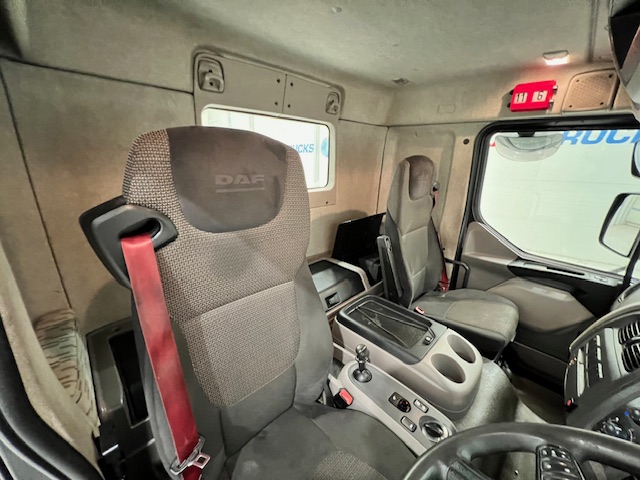 DAF LF 260 4×2 Rest Cab Tractor Unit