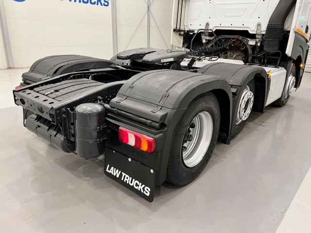 Mercedes Actros 2545 6×2 Midlift Tractor Unit