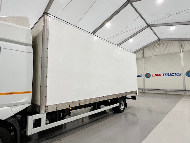 Renault Midlum 190 Sleeper Cab Box Van